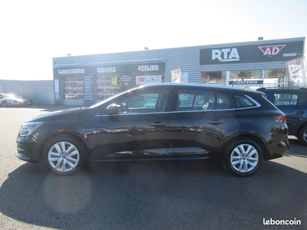 Renault Megane ESTATE E-TECH PLUG-IN HYBRID 160 CV Evolution (image 6)