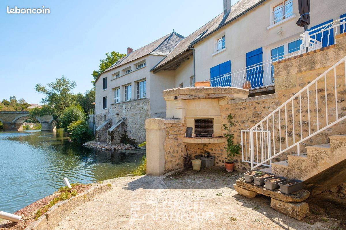 Maison 12 pièces 305 m² · à Thouars · 305 m² · 379 000 €
