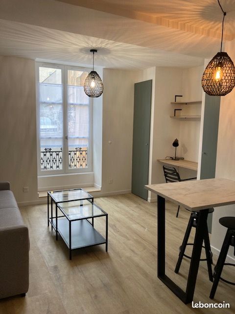 Appartement 1 pièce 18 m² · à Mâcon · 18 m² · 400 €