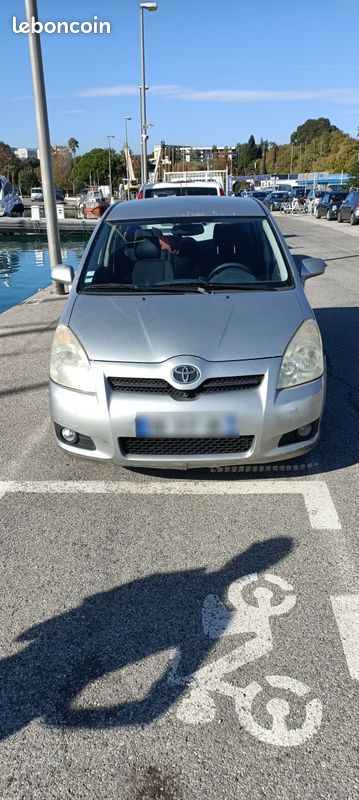 Toyota Corolla verso (image 3)