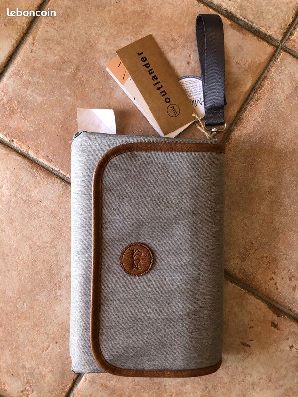 Pochette à langer OUTLANDER neuve (image 1)
