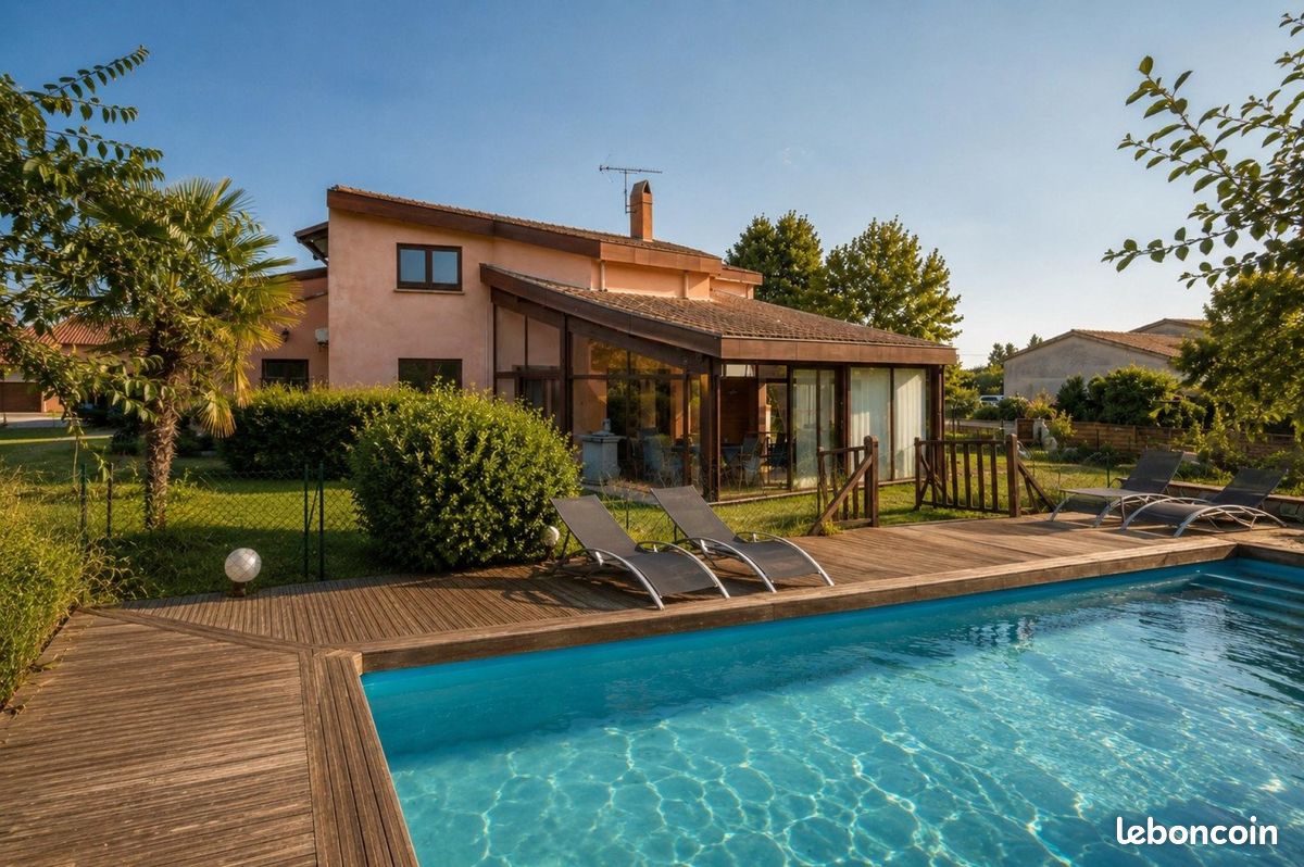 Maison 7 pièces 230 m² · à Lherm · 230 m² · 406 000 €