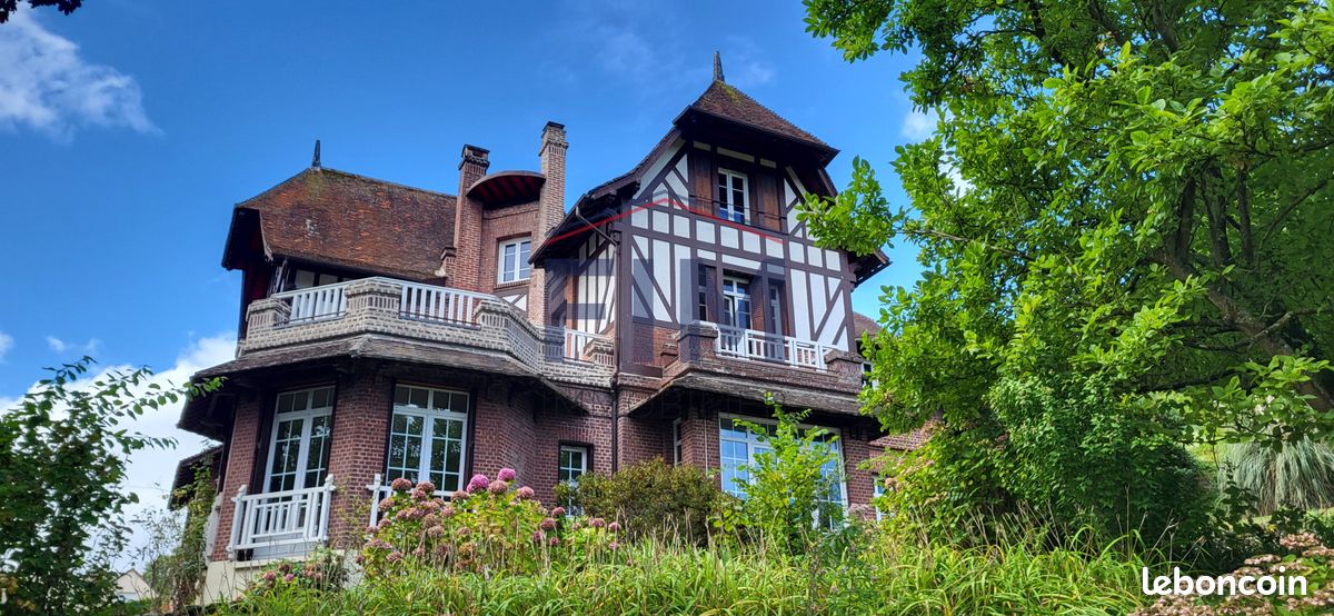 Maison 10 pièces 307 m² · à Rouxmesnil-Bouteilles · 307 m² · 628 000 €