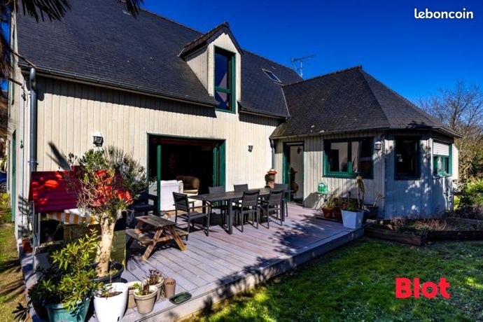 Maison 8 pièces 179 m²