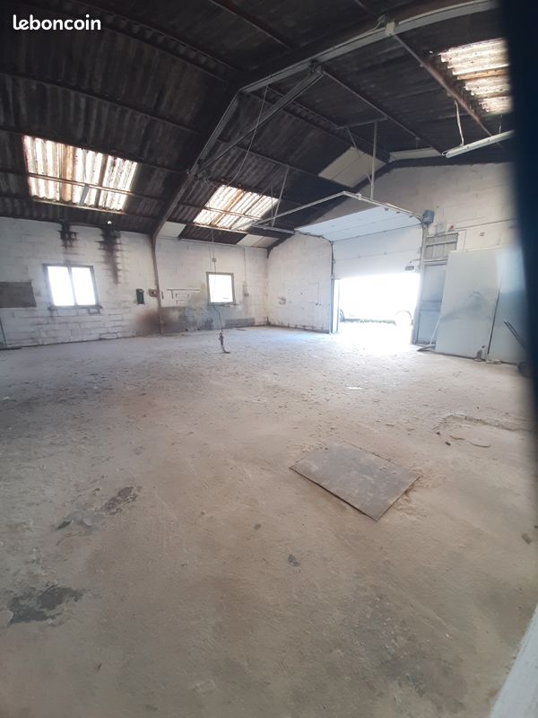 Local commercial 240 m² · à Rebais · 240 m² · 1 000 €/mois