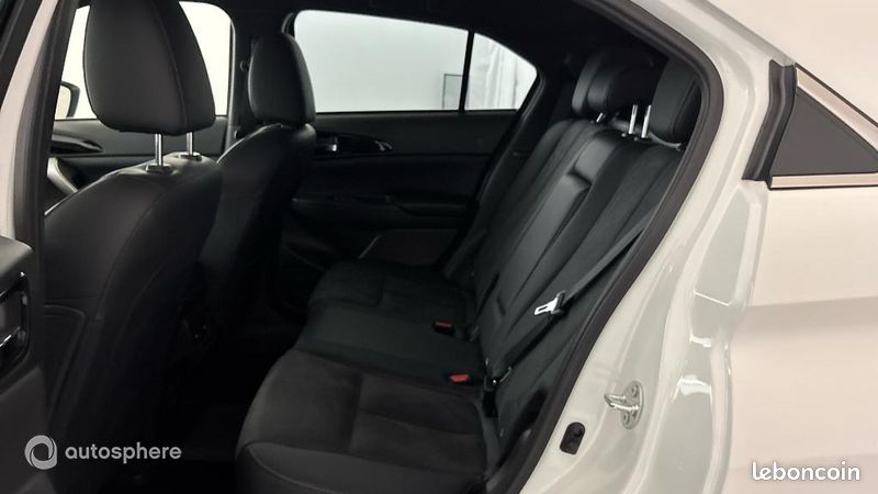 Mitsubishi Eclipse Cross 2.4 MIVEC PHEV 188ch Intense 4WD (image 13)