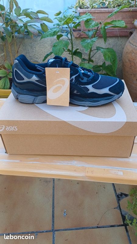 Asics (image 2)