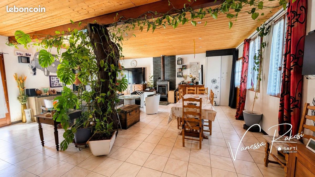 Maison 5 pièces 131 m² · à Rives-de-Boutonne · 131 m² · 133 000 €