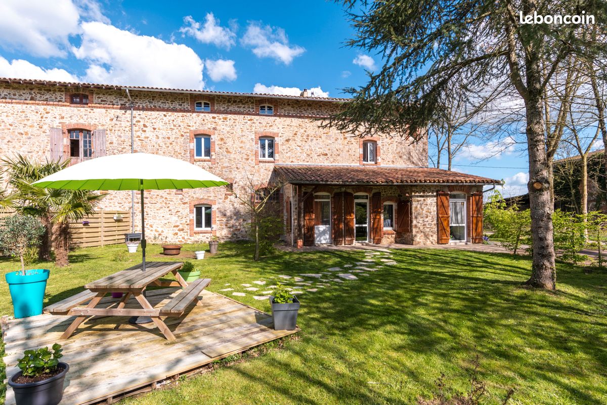 Maison 12 pièces 311 m² · à La Roche-sur-Yon · 311 m² · 455 000 €