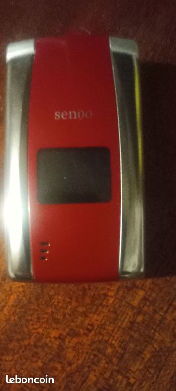 Je vends un petit téléphone (image 1)