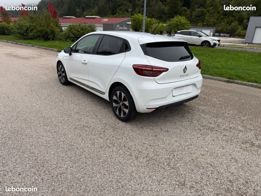 Renault clio v tce 90cv premiere main evolution (image 4)