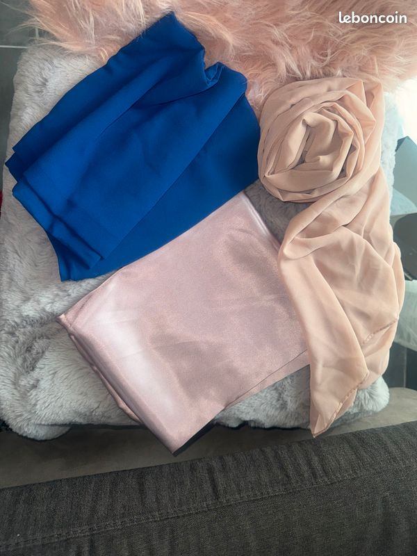Foulard en soie (image 1)