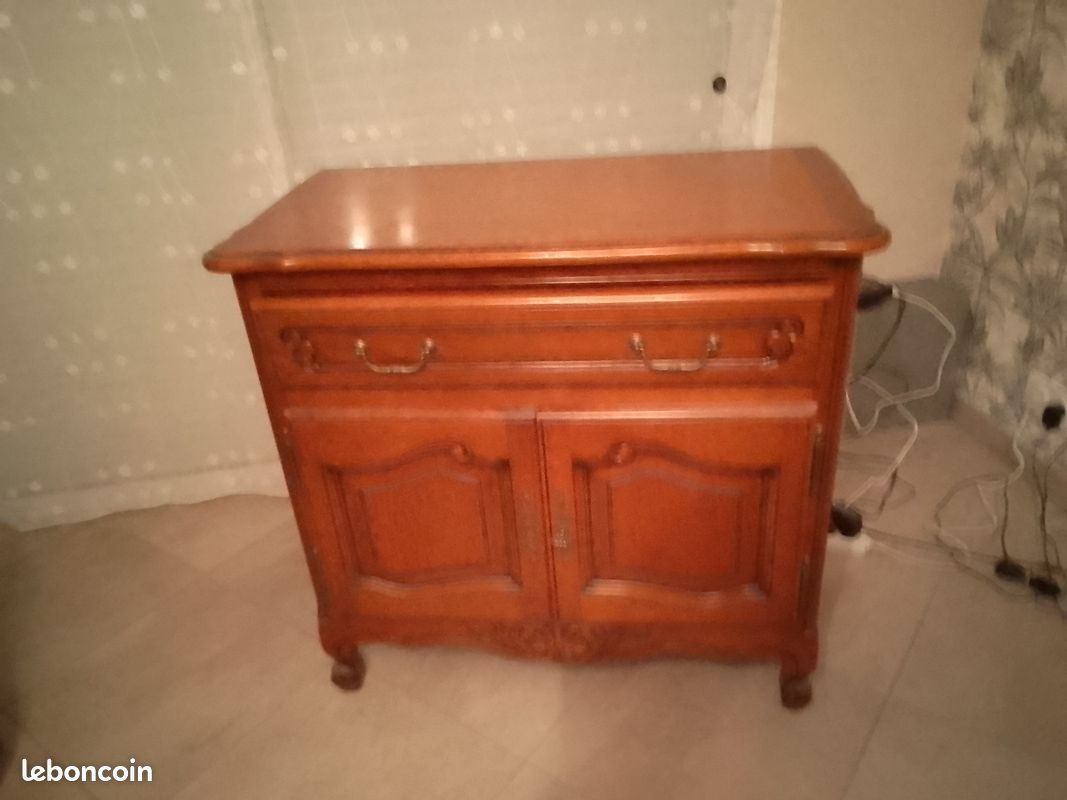 Meuble TV en bois massif avec rangement (image 2)