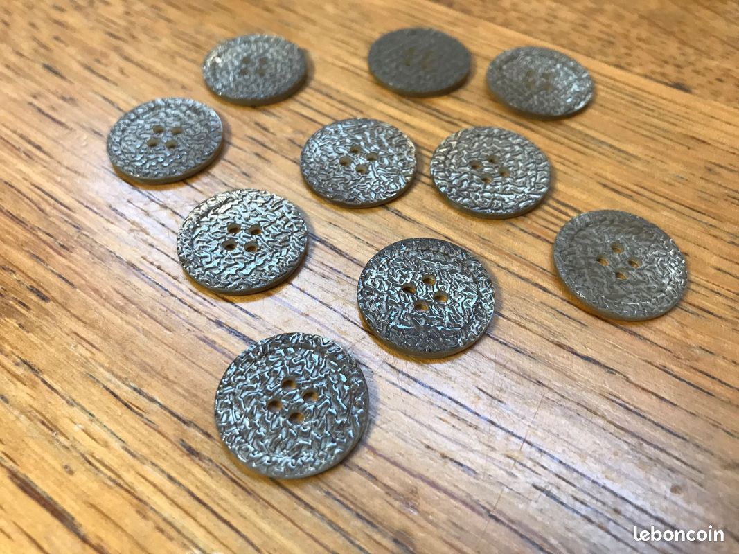 Lot De 10 Boutons Vintage Marron 4 Trous - 2.5 Cm De Diamètre, Occasion, Parfait Pour La Couture Créative