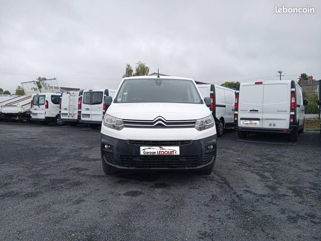 Citroen Berlingo Van 12 400 HT M 1.6 BlueHDi 100ch Club 3 Places (image 2)
