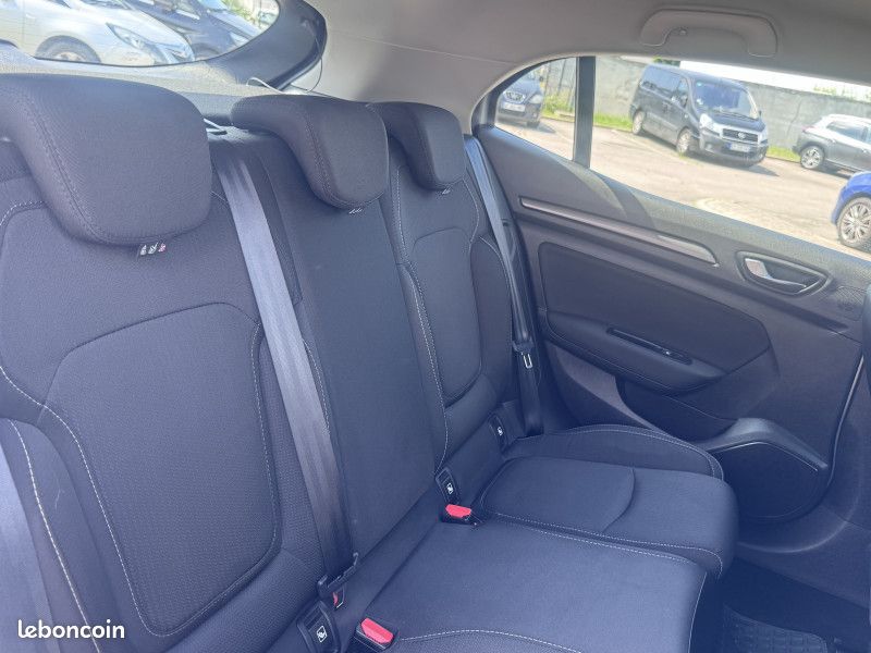 Renault MEGANE IV 1.5 BLUE DCI 115CH BUSINESS (image 30)