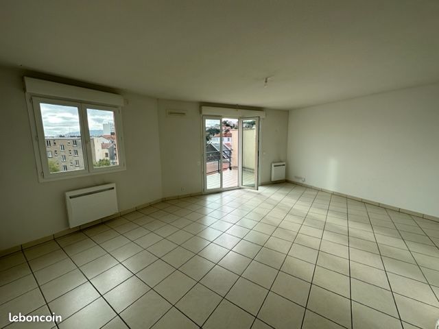 Appartement 3 pièces 70 m² · à Clermont-Ferrand · 70 m² · 820 €/mois