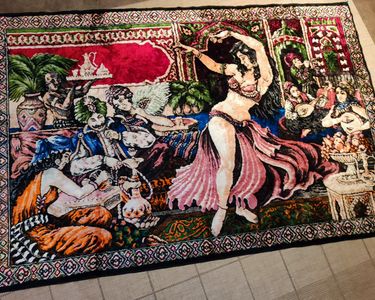 Tapis turc vintage en velours : oeuvre d'art murale