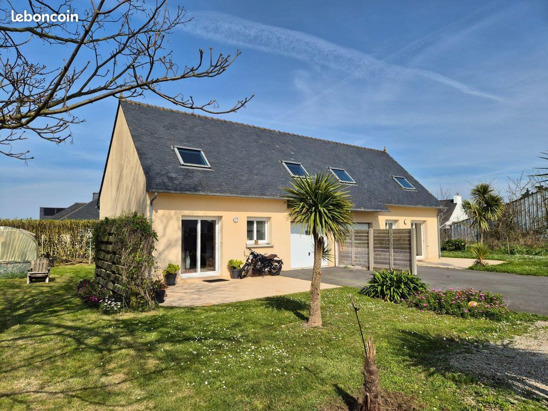 Maison 8 pièces 120 m² · à Santec · 120 m² · 383 900 €