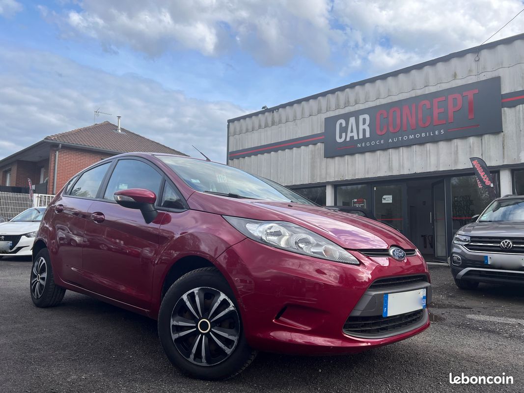 Ford fiesta 1.2i / 60 ch / kit de distri ok / ct ok et garantie 48 mois possible (image 1)