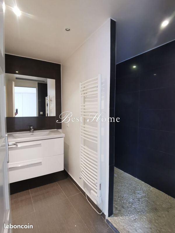 Appartement a louer nimes - 4 pièce(s) - 106 m2 - Surfyn