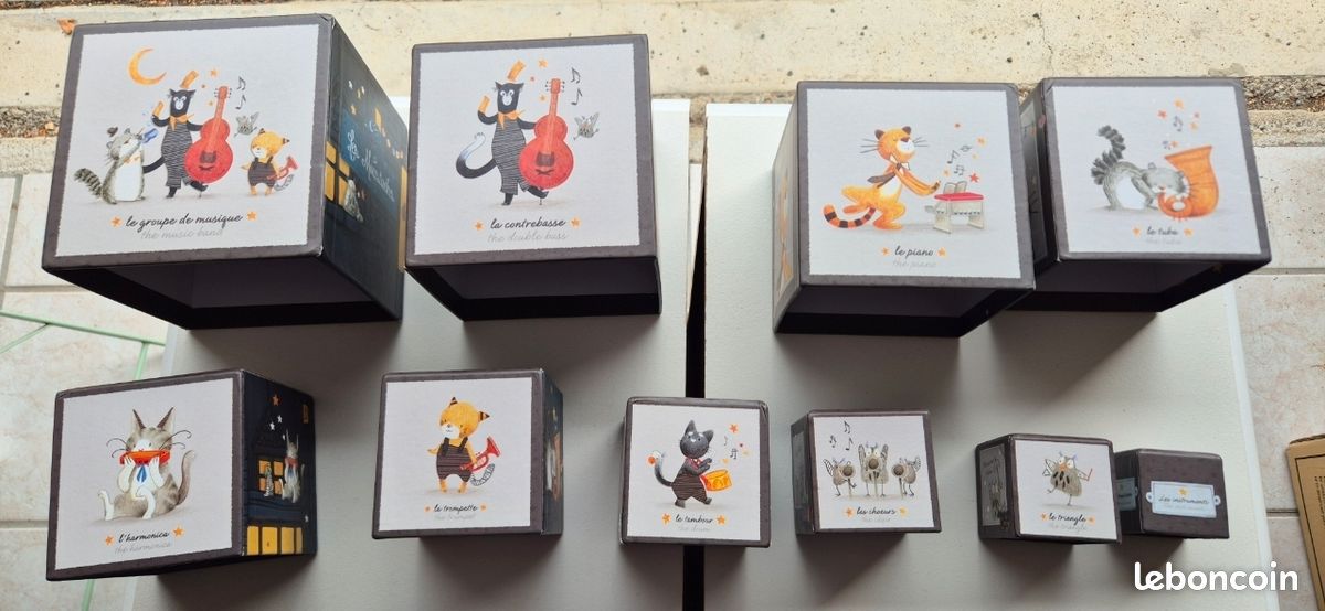 Cubes empilables Les Moustaches Moulin Roty - Jeux & Jouets
