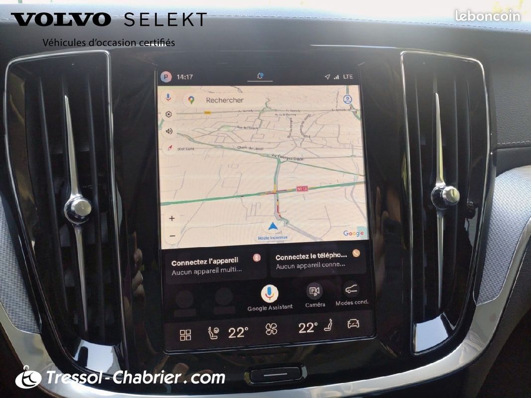VOLVO V60 Micro hybride essence B4 197 ch DCT7 Ultra Style Dark (image 13)