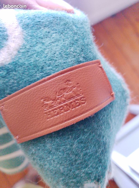 Écharpe casaque Hermès 100 % cachemire porte clefs verte (image 4)