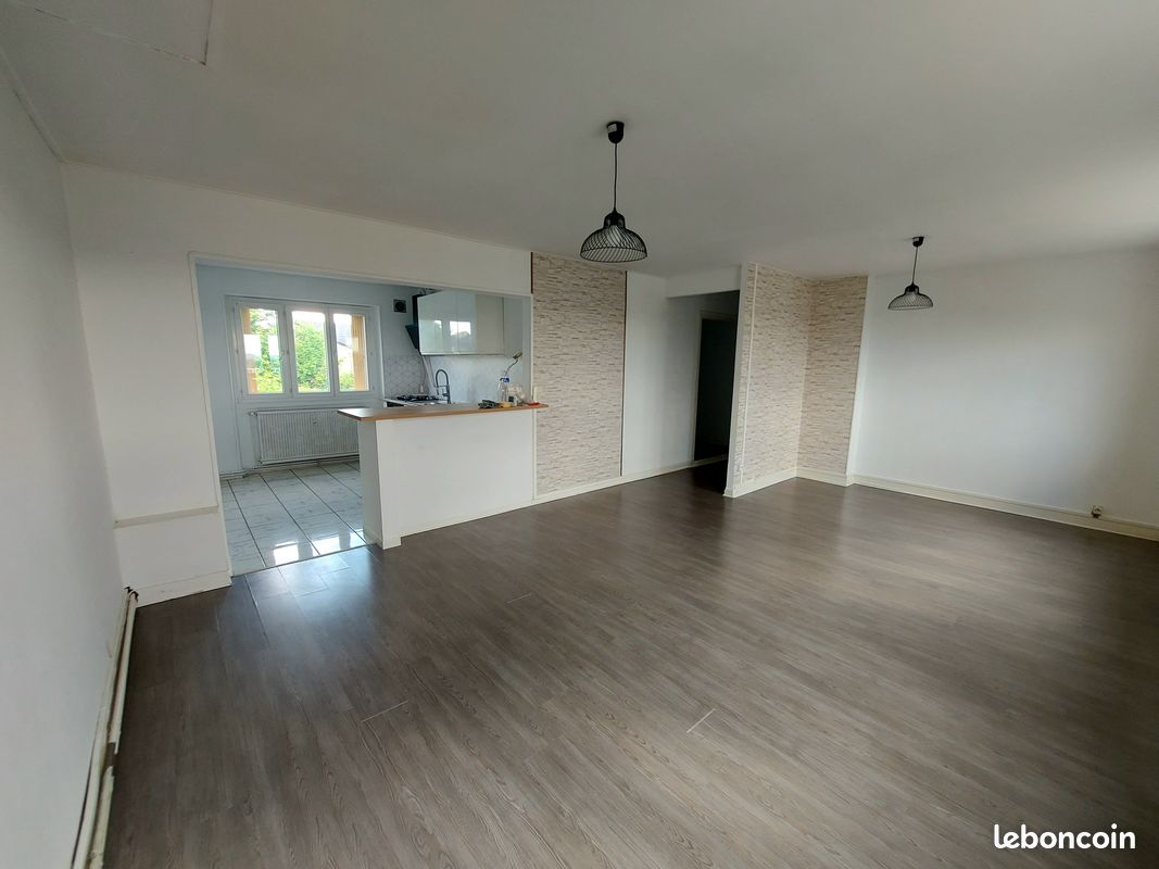 Appartement 3 pièces 70 m² · à Chaumont · 70 m² · 650 €
