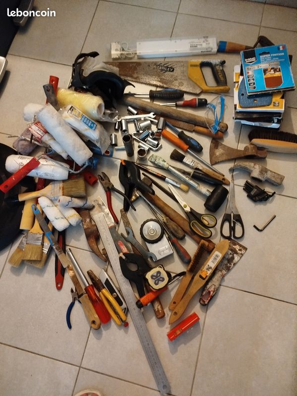Lot Destockage Revendeur : 100 Articles De Bricolage Et Quincaillerie - Neufs