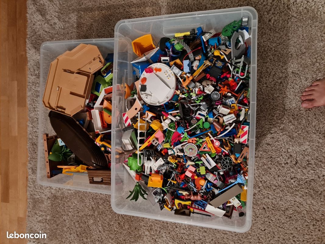 Gros lot de Playmobil (image 1)