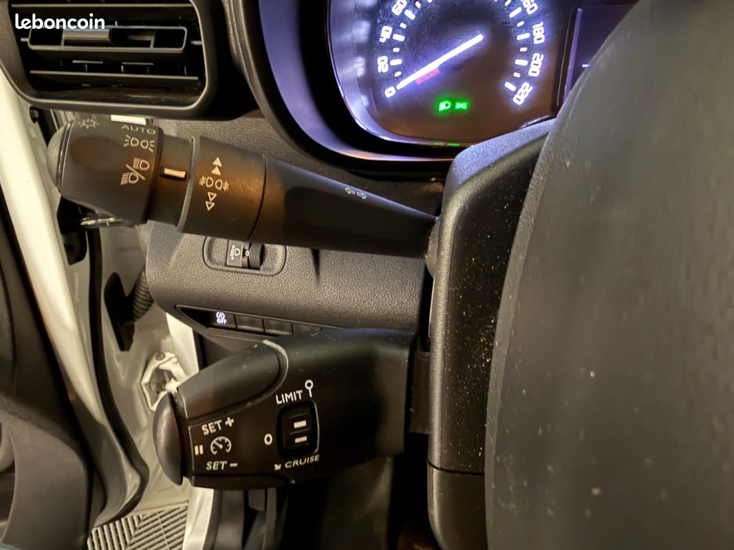 CITROEN BERLINGO Taille XL BlueHDi 130 SS BVM6 Feel (image 28)