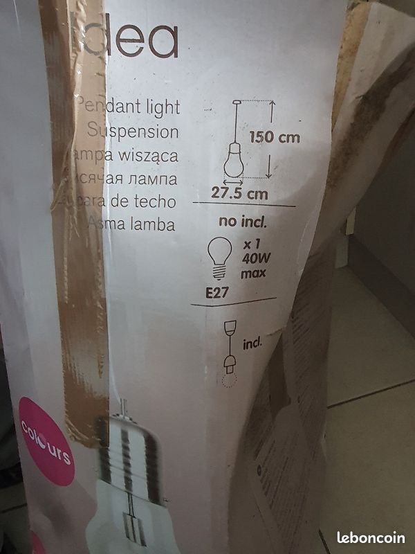 Eclairage en forme d'ampoule géante (image 2)