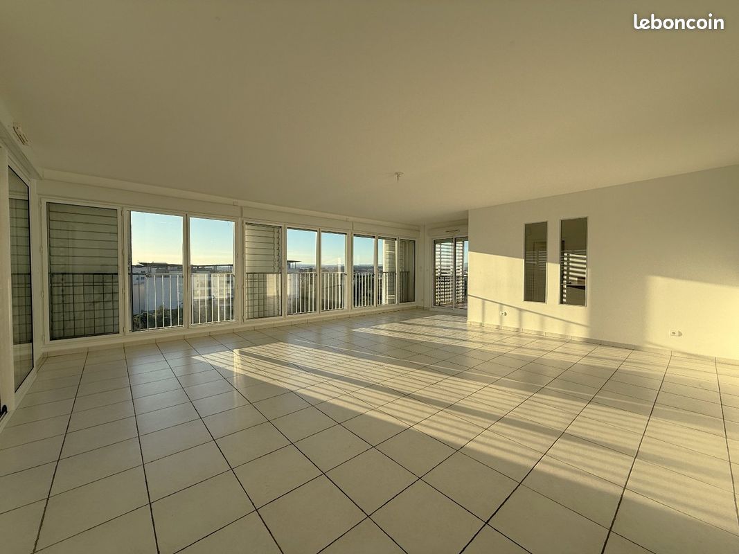 Appartement 4 pièces 130 m² · à Montpellier · 130 m² · 2 345 €
