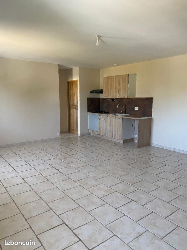 Appartement 2 pièces 50 m² · à L'Isle-sur-la-Sorgue · 50 m² · 735 €/mois