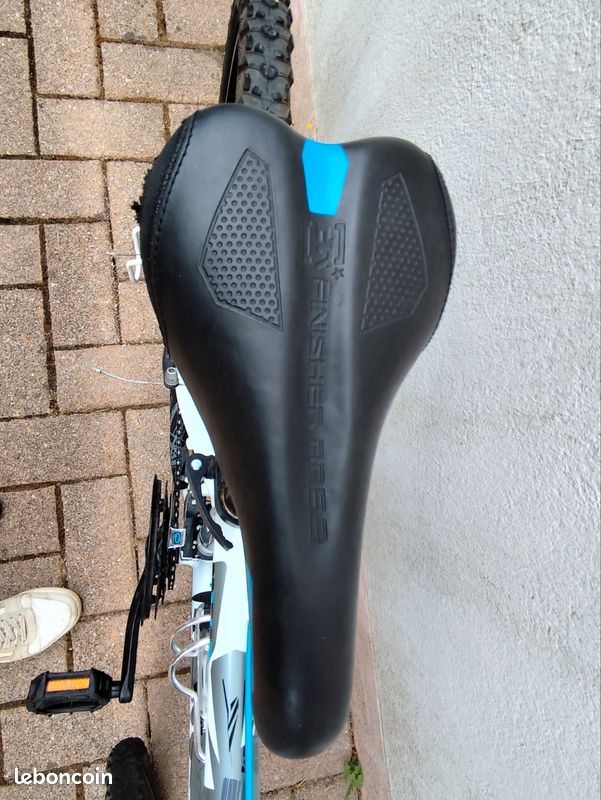 Vélo VTT enfant mixte 24 pouces (image 9)