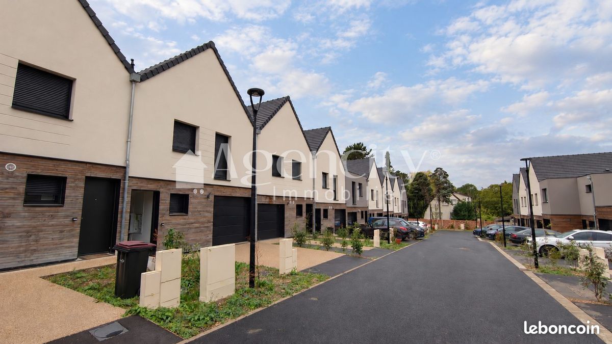 Maison 5 pièces 95 m² · à Champs-sur-Marne · 95 m² · 395 000 €