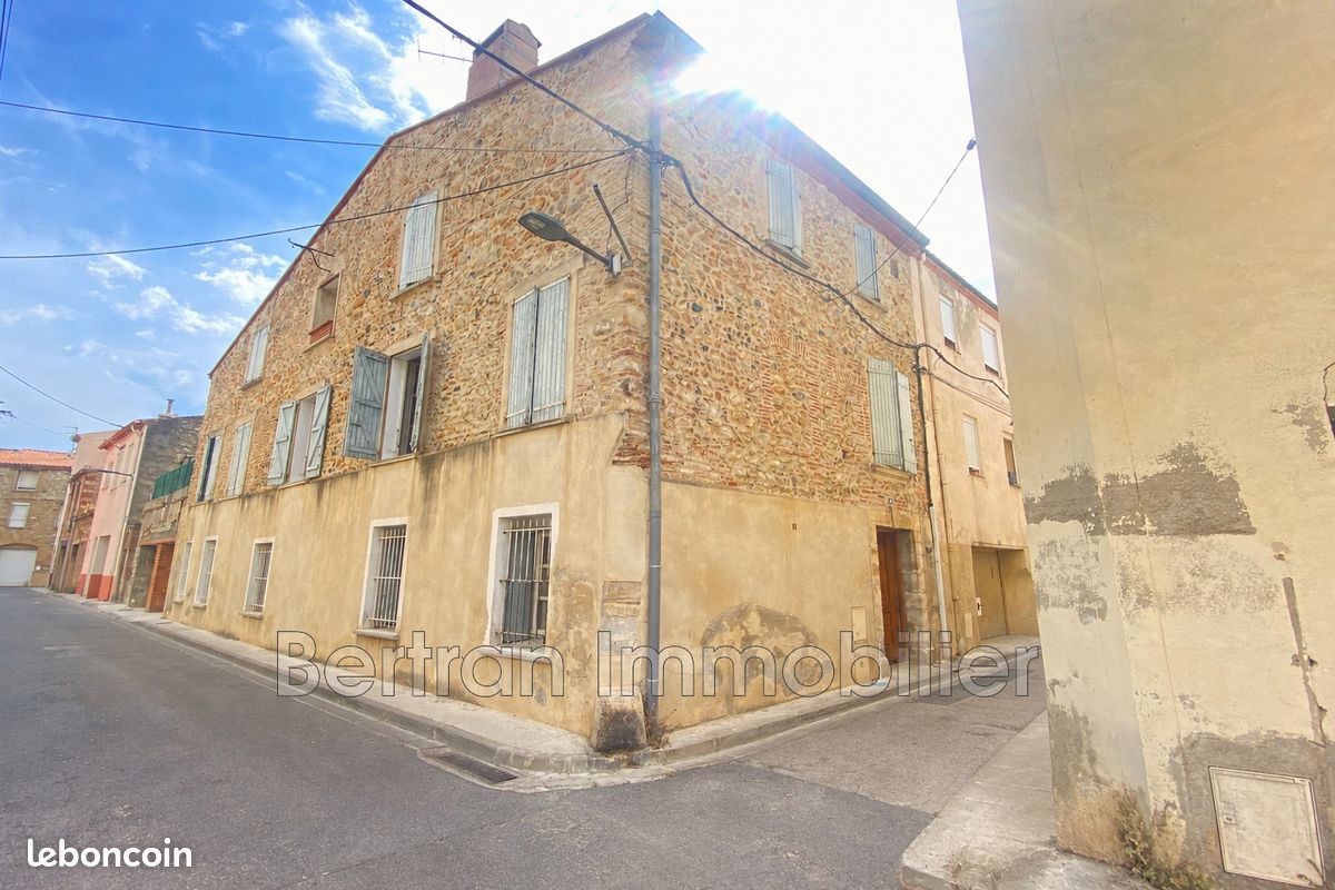 Maison 12 pièces 1990 m² · à Rivesaltes · 1 990 m² · 330 000 €