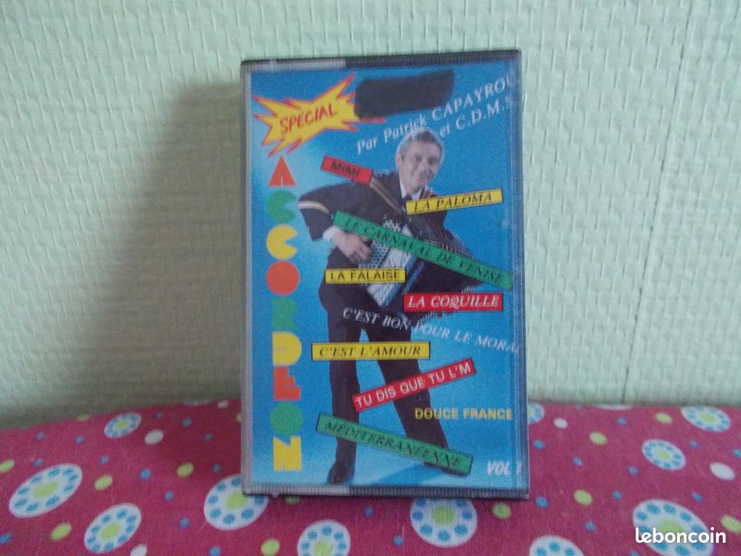 Cassette de musique ( PATRICK CAPAYROU ET C D M S (image 1)