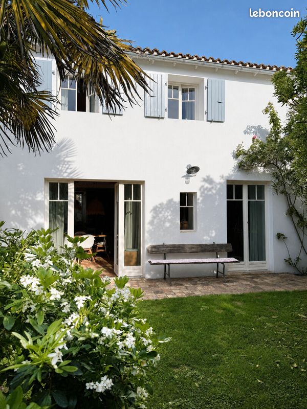 Maison 7 pièces 261 m² · à Sainte-Marie-de-Ré · 261 m² · 1 350 000 €