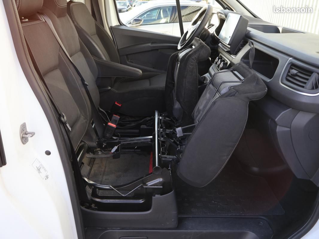 Renault Trafic FOURGON FGN L1H1 2800 KG BLUE DCI 150 GRAND CONFORT (image 9)
