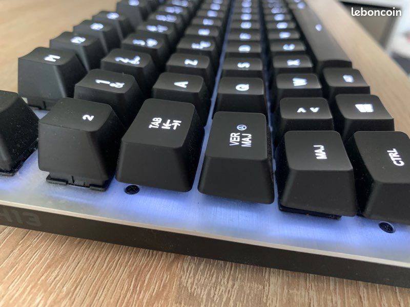 Clavier mécanique logitech (image 1)