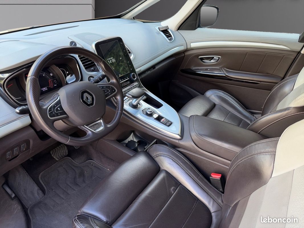 RENAULT ESPACE V dCi 160 Energy Twin Turbo Initiale Paris 7 places EDC sieges ventiles toit panoramique park assist e (image 15)