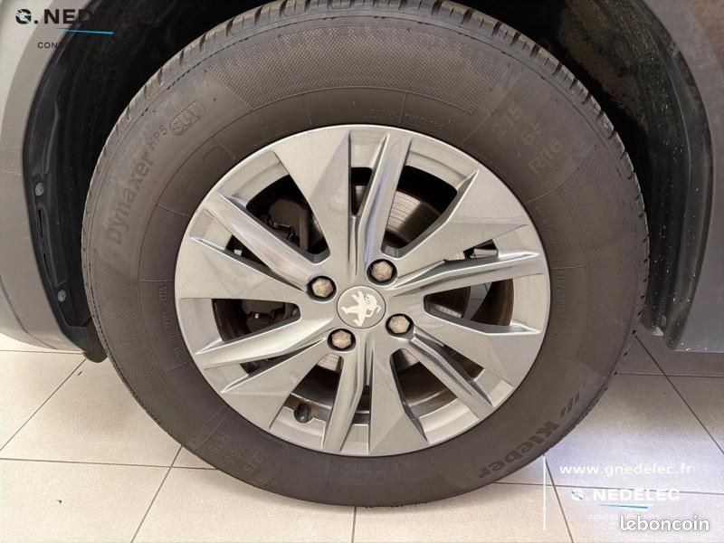 Peugeot 2008 1.2 100ch S&S Style (image 11)