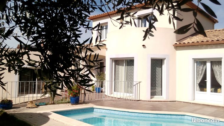 Loue villa avec piscine
