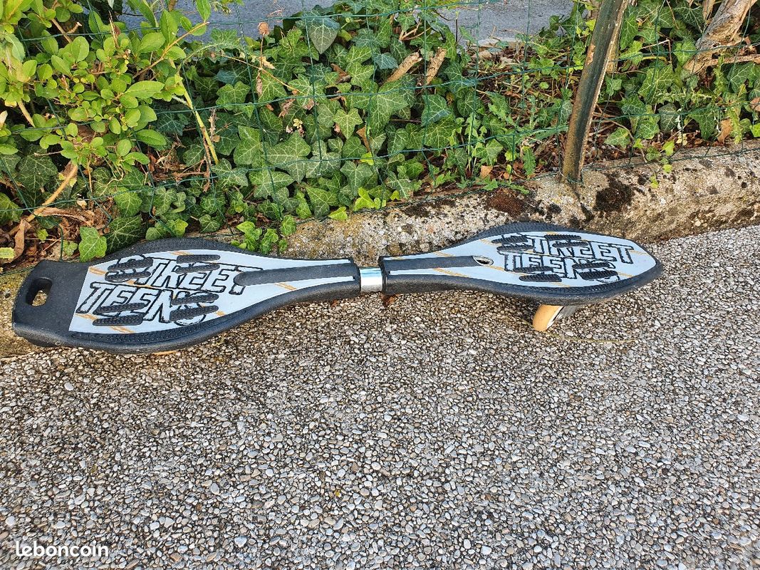 Skateboard 2 roues (image 1)