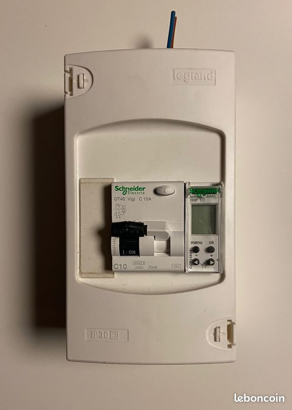 Schneider Electric - Interrupteur horaire et Disjoncteur différentiel 10A 30mA (image 1)