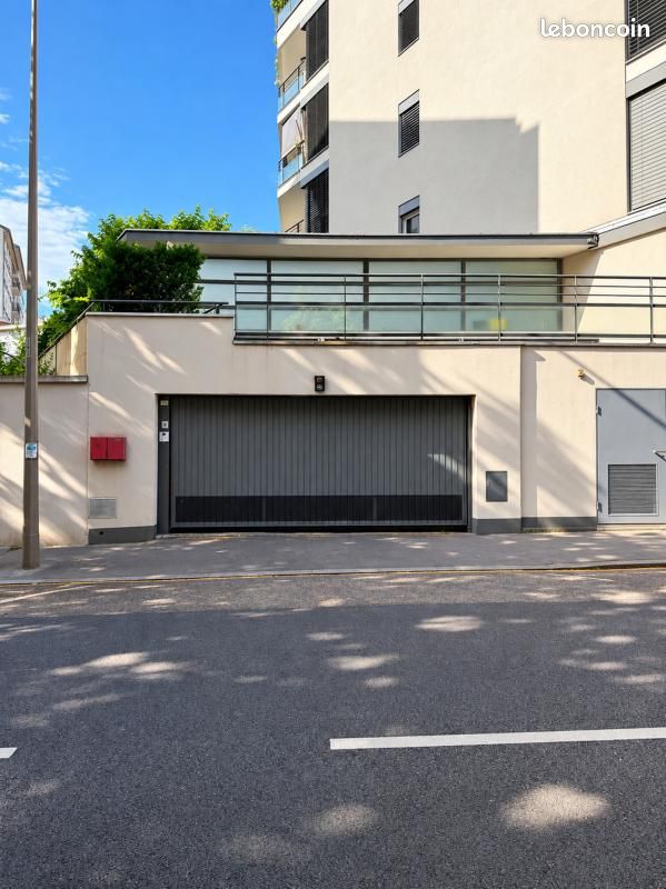 Parking 23 m² · à Lyon · 23 m² · 65 000 €