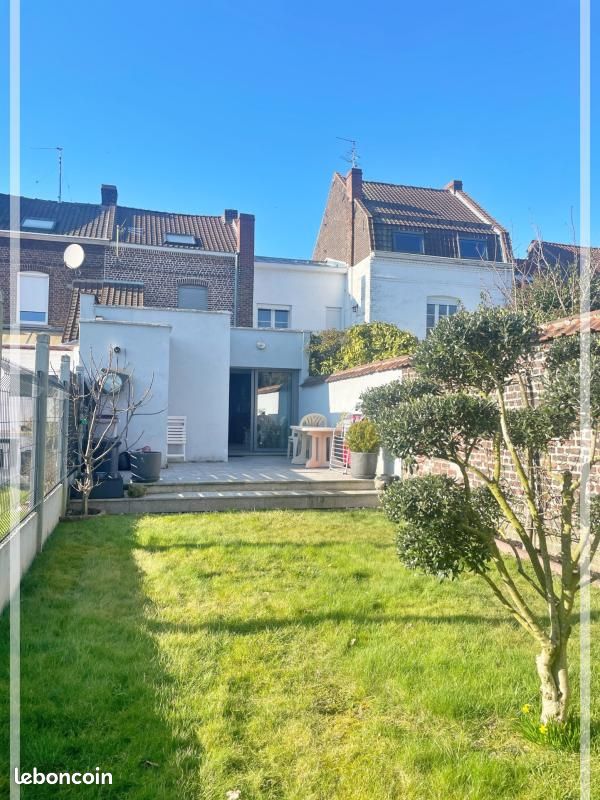 Maison 6 pièces 120 m² · à Wattrelos · 120 m² · 239 000 €
