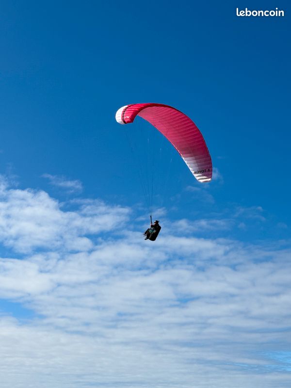 Parapente Niviuk Koyot 5 - 26 / Gum Excellent état (image 1)